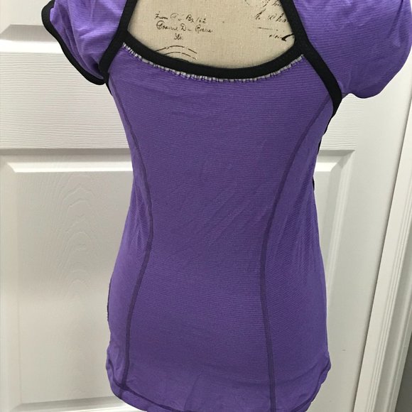 Lululemon - Picture 2 of 2